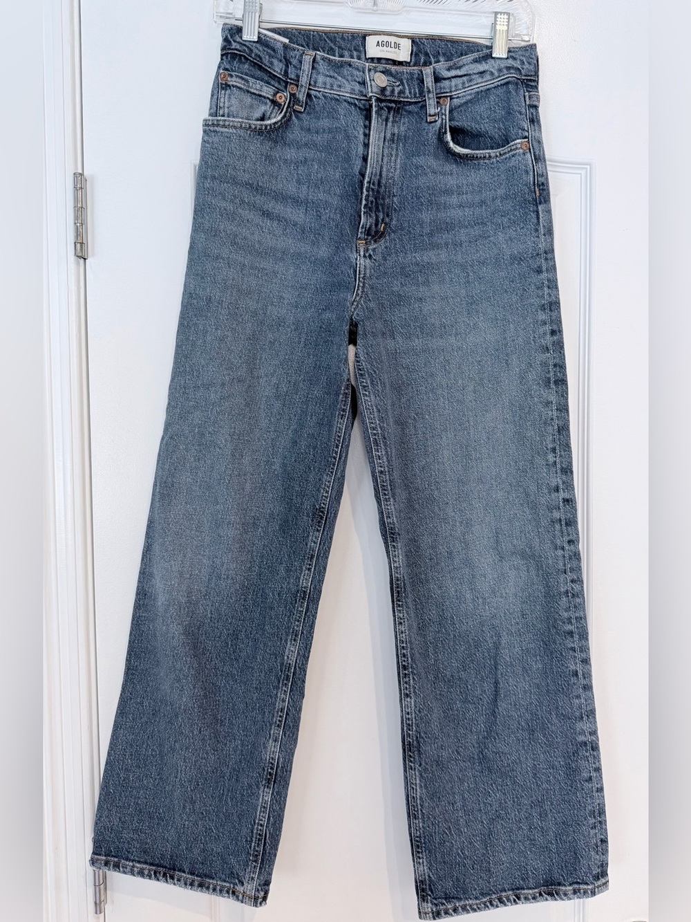 Agolde women’s Relaxed Straight-Leg Jeans in Medium Blue Wash